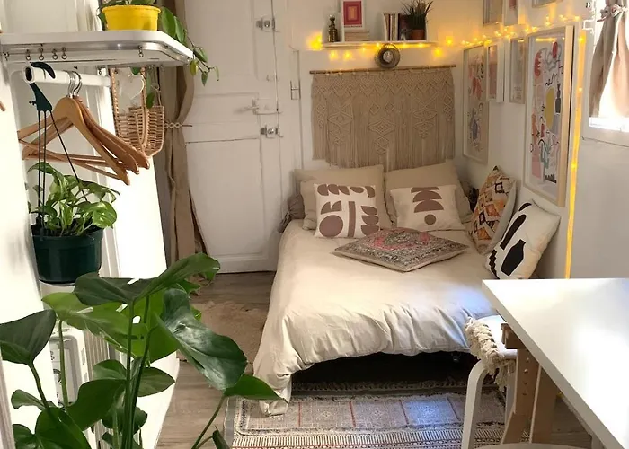 Lägenhet In Historical Monument In Center